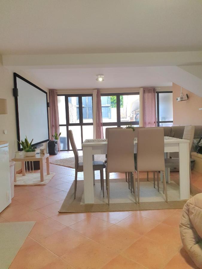 Casa Vacanza A 11 Km Dall'Aeroporto Di Palermo Carini Luaran gambar