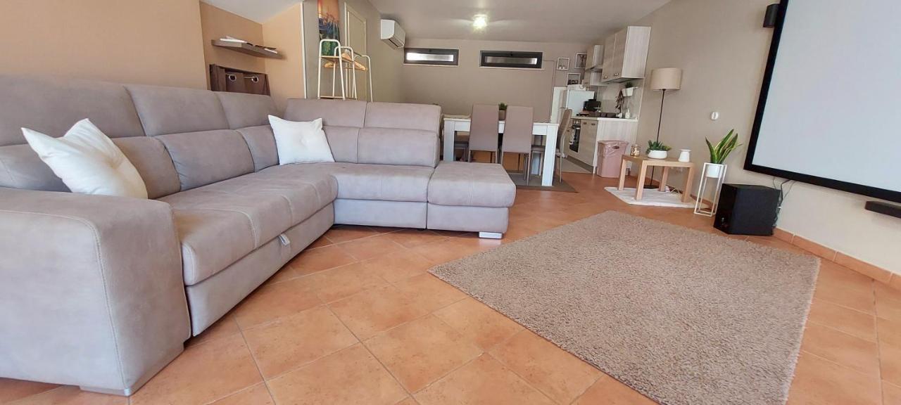 Casa Vacanza A 11 Km Dall'Aeroporto Di Palermo Carini Luaran gambar