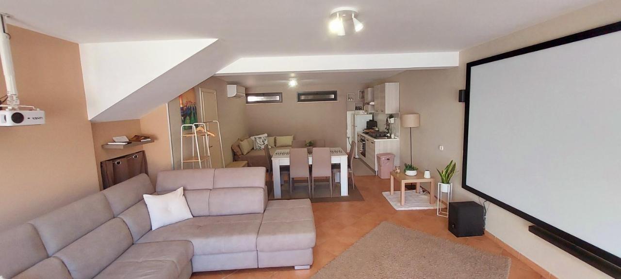 Casa Vacanza A 11 Km Dall'Aeroporto Di Palermo Carini Luaran gambar